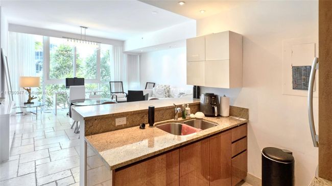 APT-504 - 50 S Pointe Dr, Condo with 0 bedrooms, 1 bathrooms and null parking in Miami Beach FL | Image 7