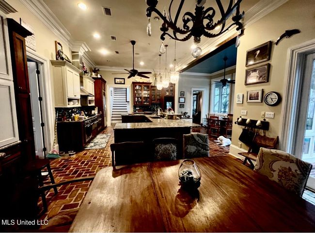 Breakfast table | Image 96