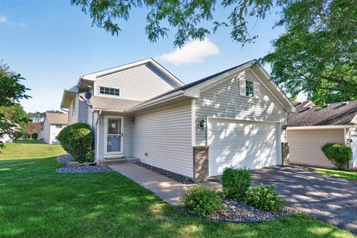 25626 Forest Boulevard Ln, Wyoming, MN, 55092-9615 | Card Image