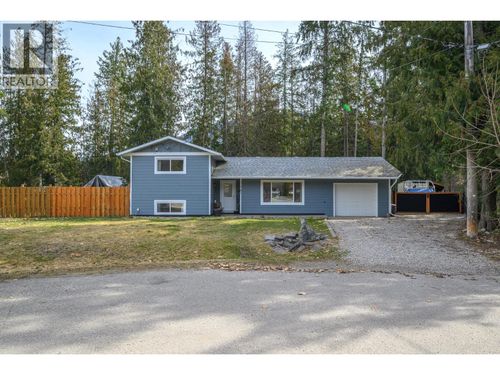 701 Hemlock Cres S, Sicamous, BC, V0E2V1 | Card Image