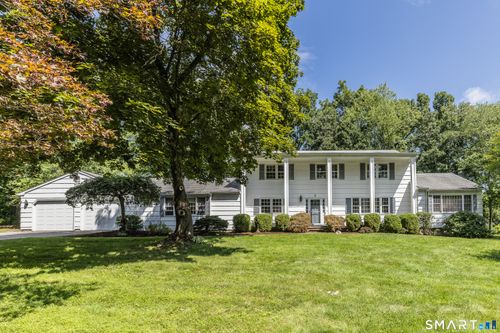 5 Grand Pl, Newtown, CT, 06470-2113 | Card Image