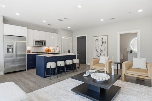 311-656 Saratoga, Boston, MA, 02128 | Card Image