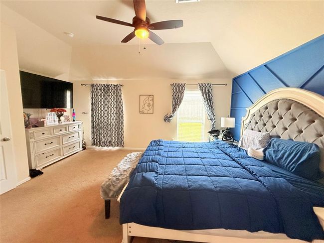 PRIMARY BEDROOM | Image 12