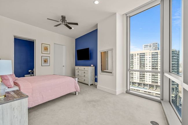 APT-1702 - 2200 Victory Ave, Condo with 2 bedrooms, 2 bathrooms and null parking in Dallas TX | Image 21