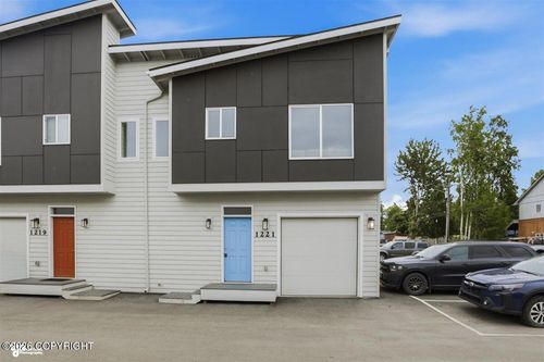 1221 E 16th Ave, Anchorage, AK, 99501-5500 | Card Image