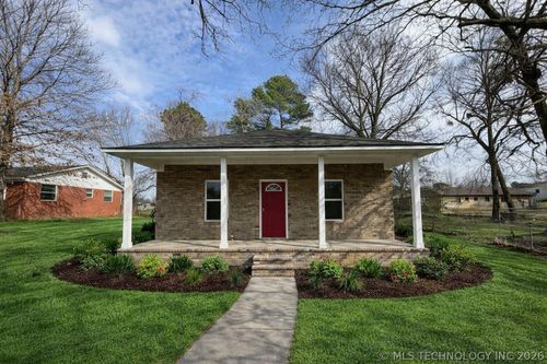 503 S Dogwood St, Muldrow, OK, 74948-4809 | Card Image
