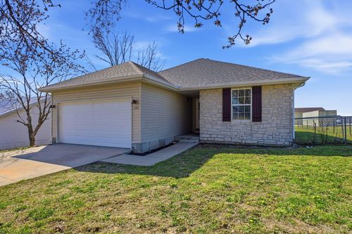1780 E Division St, Bolivar, MO, 65613-1265 | Card Image