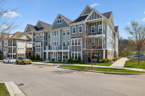 unit-204-1901 Shadow Green Dr, Franklin, TN, 37064-4077 | Card Image
