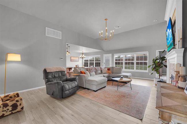 Living Room, Tall Ceilings | Image 9