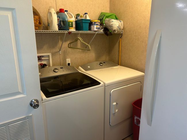 Laundry Room with Washer & Dryer | Image 29