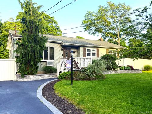 1 Heston Road, Brookhaven, NY, 11967 | Card Image