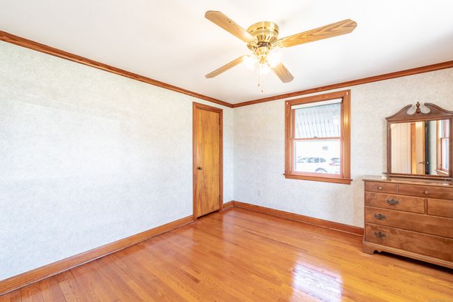46 Suffield St, House other with 3 bedrooms, 2 bathrooms and 4 parking in Windsor Locks CT | Image 14