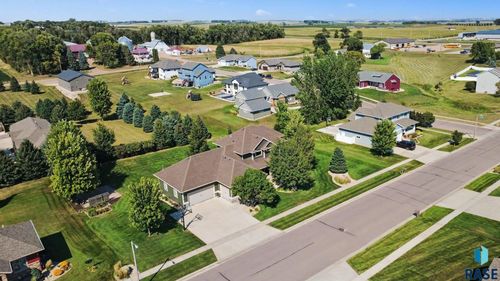 906 Tee Off Trl Trail, Dell Rapids, SD, 57022 | Card Image