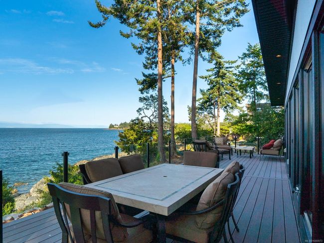 1380 Reef Rd, House other with 2 bedrooms, 4 bathrooms and 6 parking in Nanoose Bay BC | Image 53