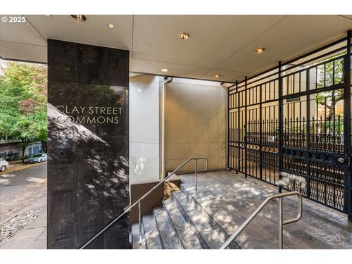 109-1535 Sw Clay St, Portland, OR, 97201-6018 | Card Image