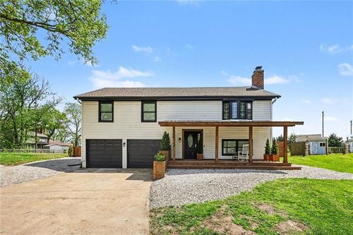 2413 W Post Oak Rd, Olathe, KS, 66061-5066 | Card Image