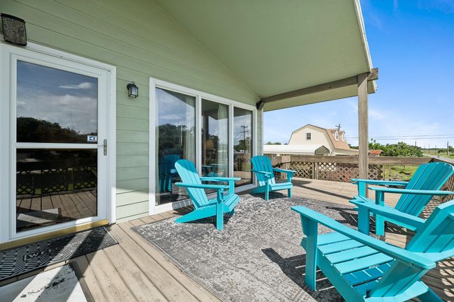 Upper Deck in Front of the House | Image 17