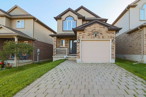 {{alt}} | Card Image