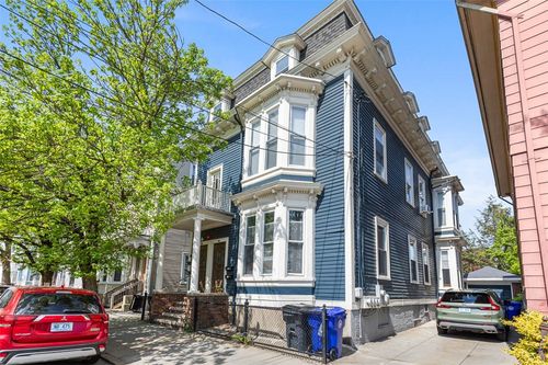 124 Vinton St, Providence, RI, 02909-1134 | Card Image