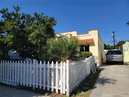 429 E 92nd St, Los Angeles, CA, 90003-3824 | Card Image