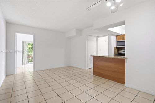209-810 Sw 129th Pl, Miami, FL, 33184-2170 | Card Image