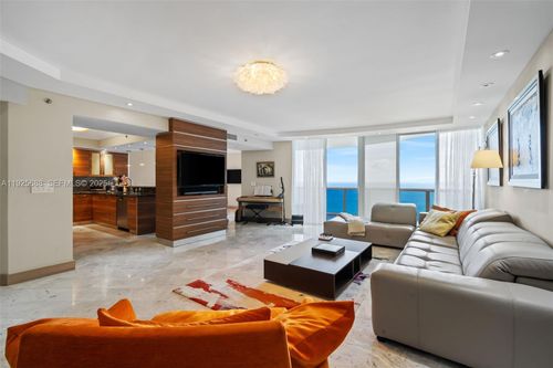 3505-17201 Collins Ave, Sunny Isles Beach, FL, 33160-3484 | Card Image