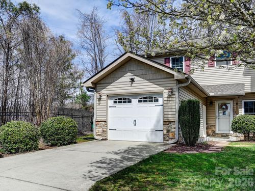 7 Mahagony Rd, Arden, NC, 28704-5543 | Card Image