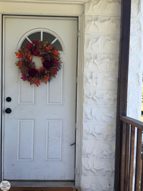 7742 River Rd, Cottrellville, MI, 48039-3327 | Card Image