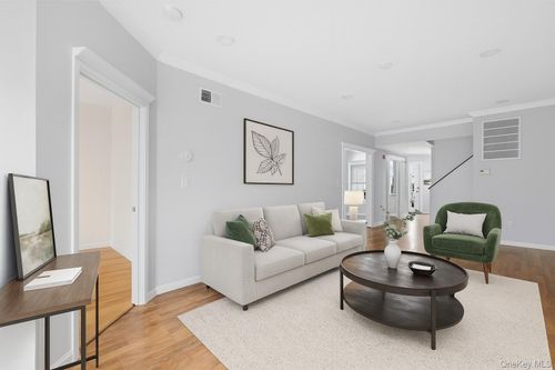 18 Brookville Way, Manorville, NY, 11949-2968 | Card Image