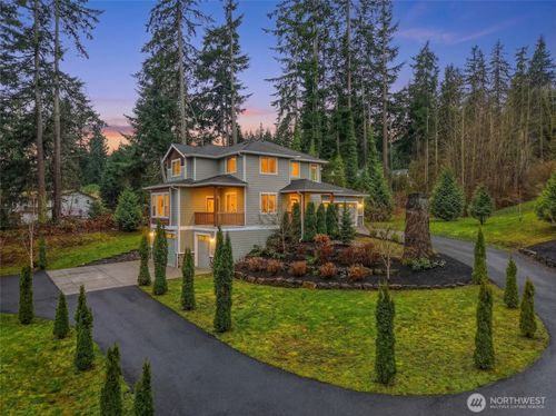 9002 185th Pl Se, Snohomish, WA, 98296-8269 | Card Image