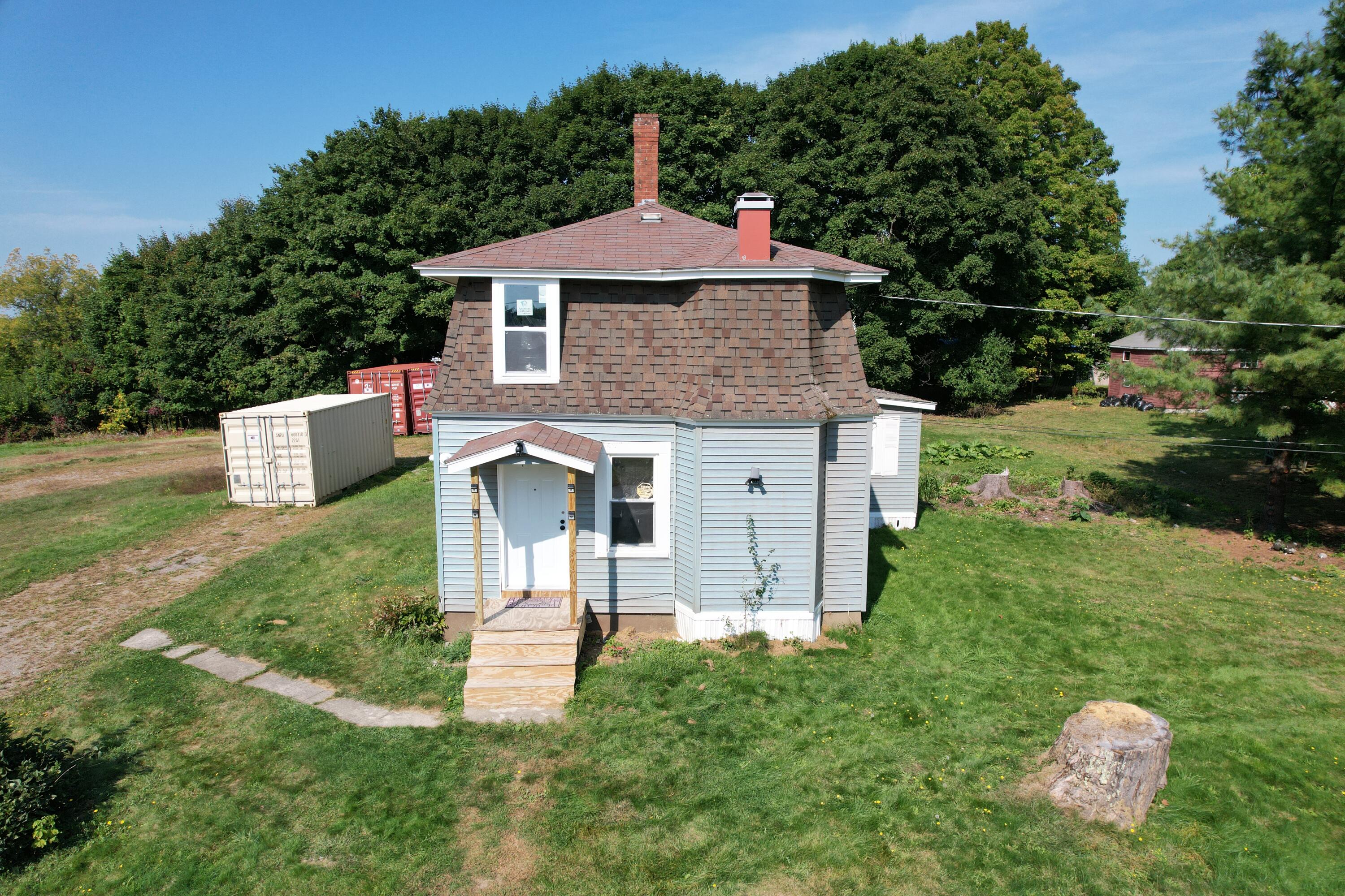 Downes St, Calais, ME 04619