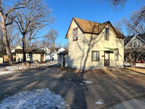305 S 8th St, Montevideo, MN, 56265-1938 | Card Image