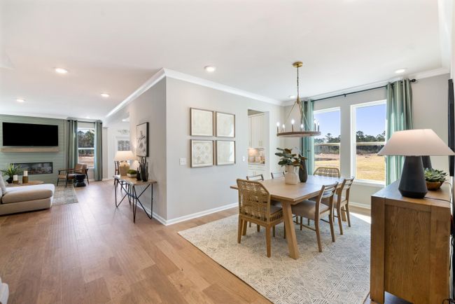 Aspen Dining and Entryway | Image 4