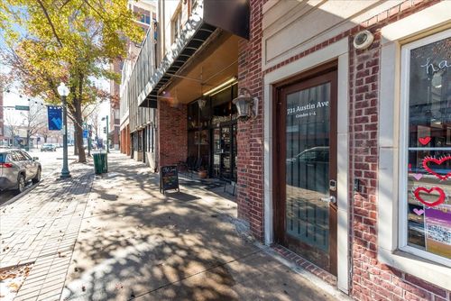 b-721 Austin Ave, Waco, TX, 76701-2055 | Card Image