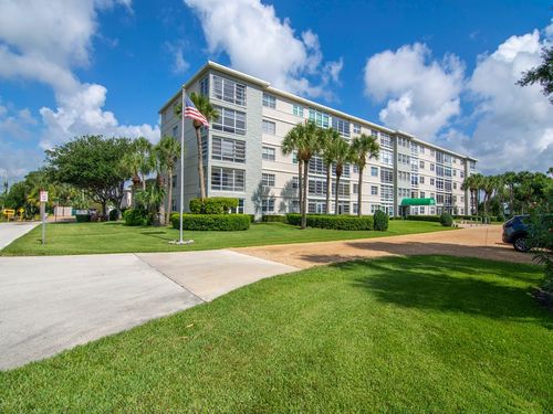 apt-102-2333 Indian River Blvd, Vero Beach, FL, 32960-5201 | Card Image