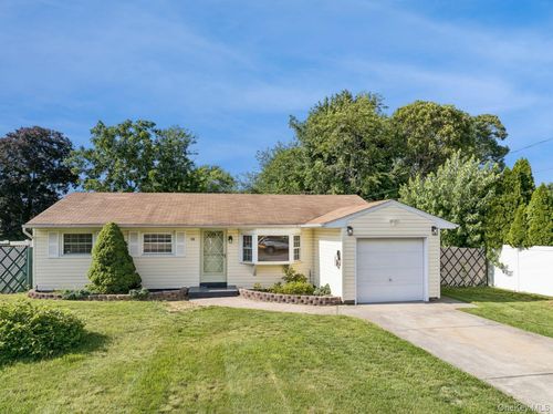 98 Rose Pl, Selden, NY, 11784-3146 | Card Image