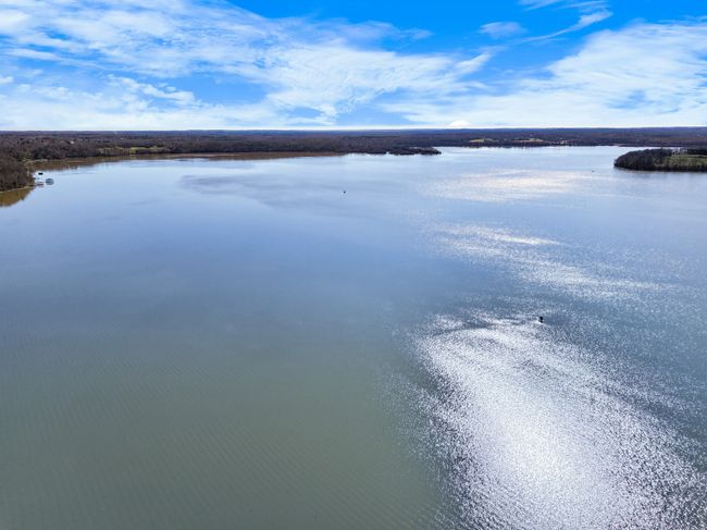 591 Shore Dr, House other with 3 bedrooms, 2 bathrooms and 2 parking in Big Sandy TN | Image 71