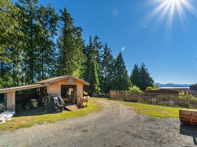 410 17 Th Ave, House other with 4 bedrooms, 5 bathrooms and 4 parking in Sointula BC | Image 76