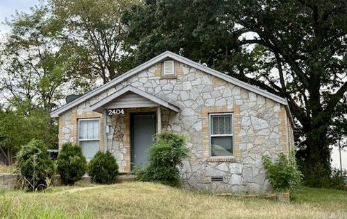 2404 Neeley St, Batesville, AR, 72501-6139 | Card Image