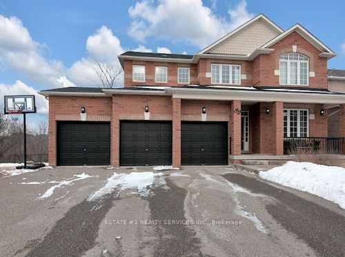 32 River Rock Cres, Brampton, ON, L7A2V2 | Card Image