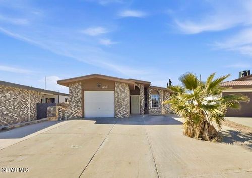 1695 Saint Stephen Pl, El Paso, TX, 79936-6462 | Card Image