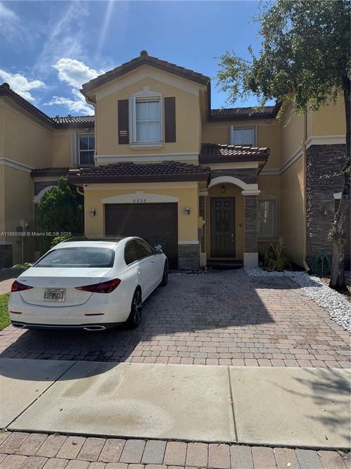 0-8658 Nw 113th Ct, Doral, FL, 33178-5621 | Card Image