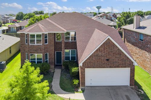 7000 Snowy Owl St, Arlington, TX, 76002-3378 | Card Image
