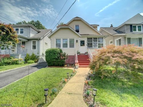 73 S Maple Ave, Springfield, NJ, 07081-1905 | Card Image