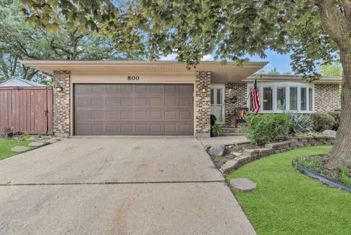800 Cedar Ln, Bartlett, IL, 60103-5636 | Card Image