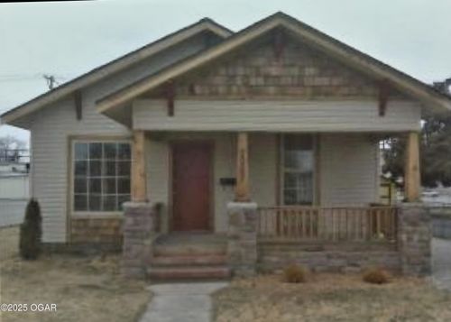 2027 East Ave, Baxter Springs, KS, 66713-2117 | Card Image