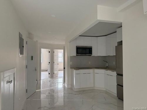 fl-2nd-58-24 Granger St, Corona, NY, 11368-3930 | Card Image