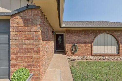 1910 Chandler Dr, Shawnee, OK, 74801-6567 | Card Image