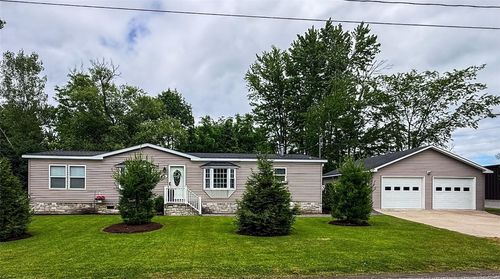 108 Onondaga Ave, Canastota, NY, 13032-3209 | Card Image