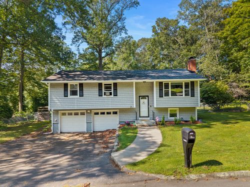 3 Parkwood Dr, Gales Ferry, CT, 06335-1634 | Card Image